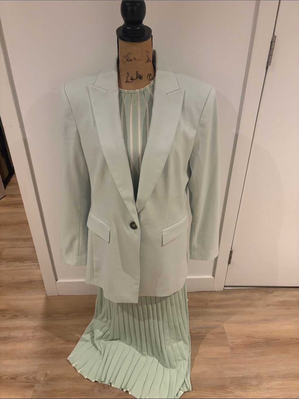 NWT Ann Taylor Light Mint Single-Button Blazer